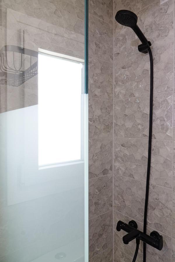 Cozy Studio In Koukaki Athens By Zain Atenas Exterior foto